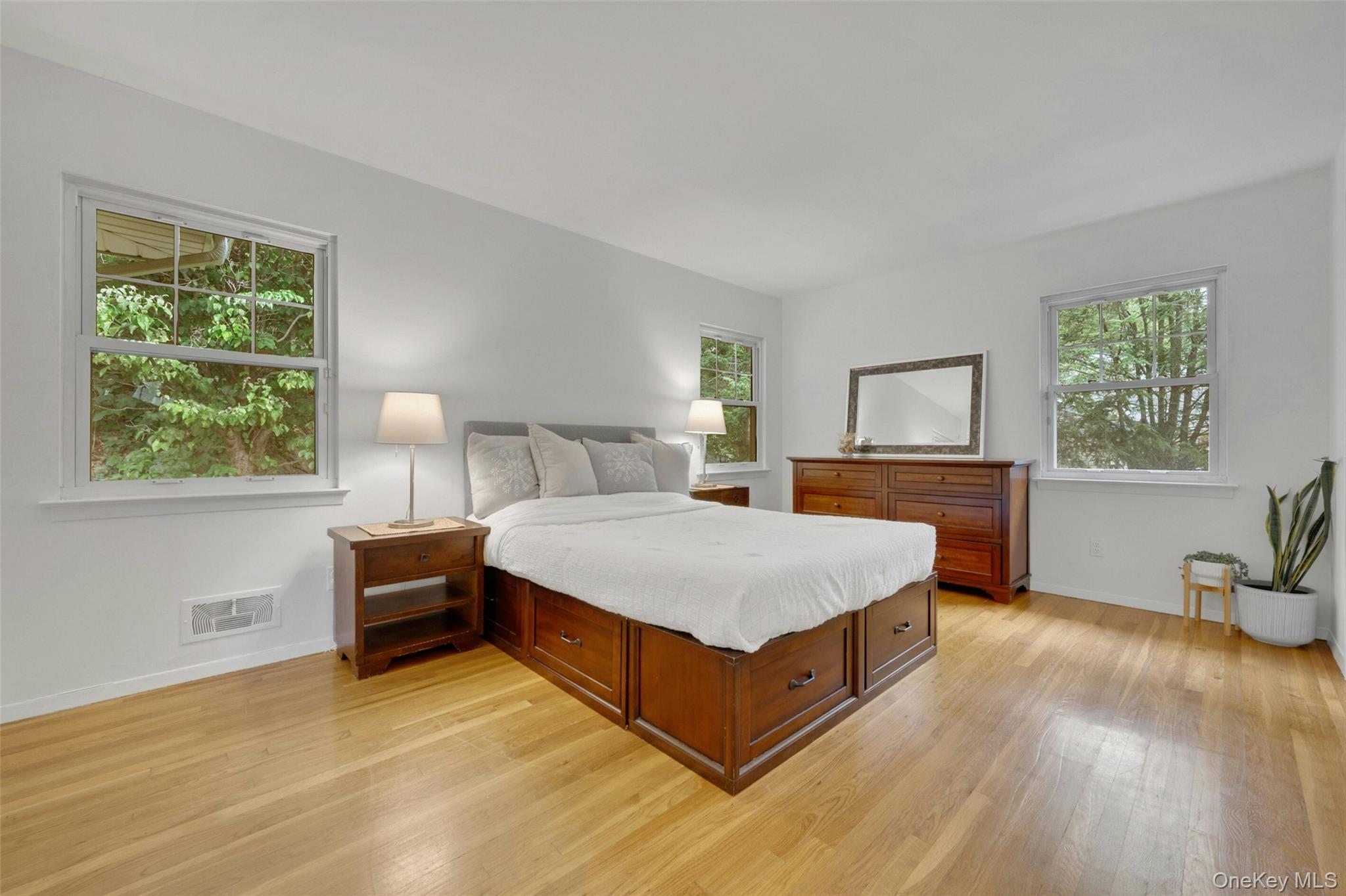 14 Russell Place Property Photo 18