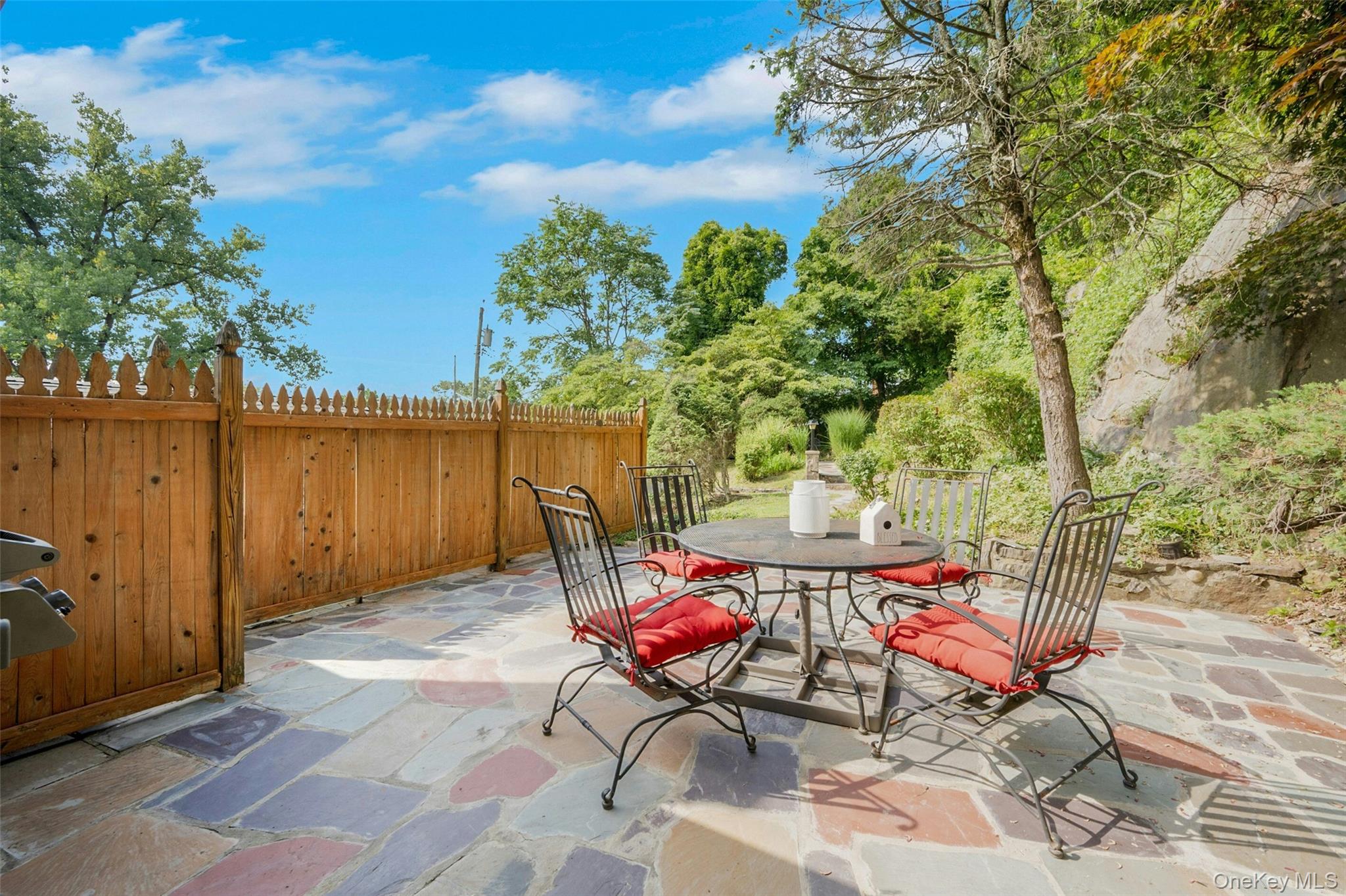 14 Russell Place Property Photo 34