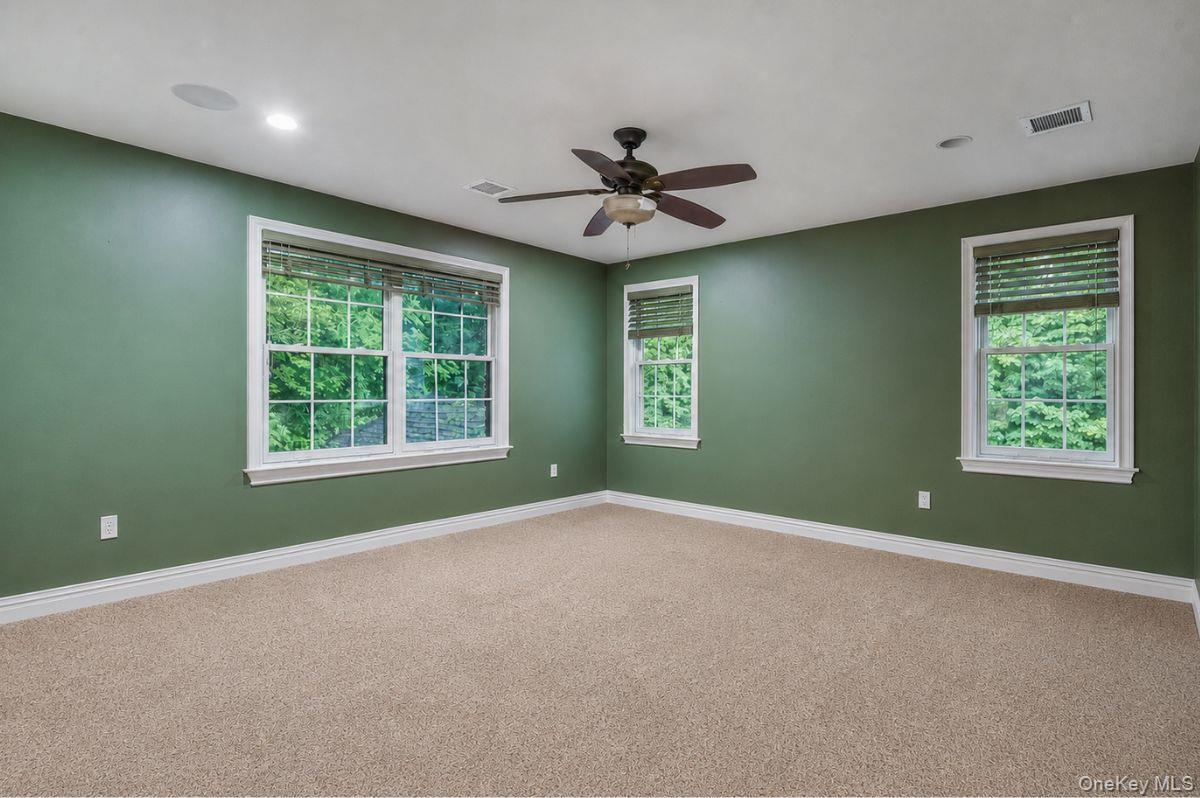 11 School Street Property Photo 19