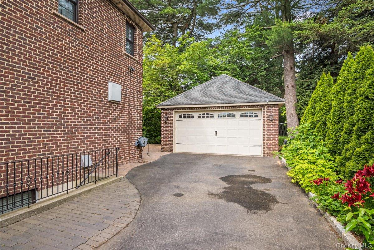 11 School Street Property Photo 31