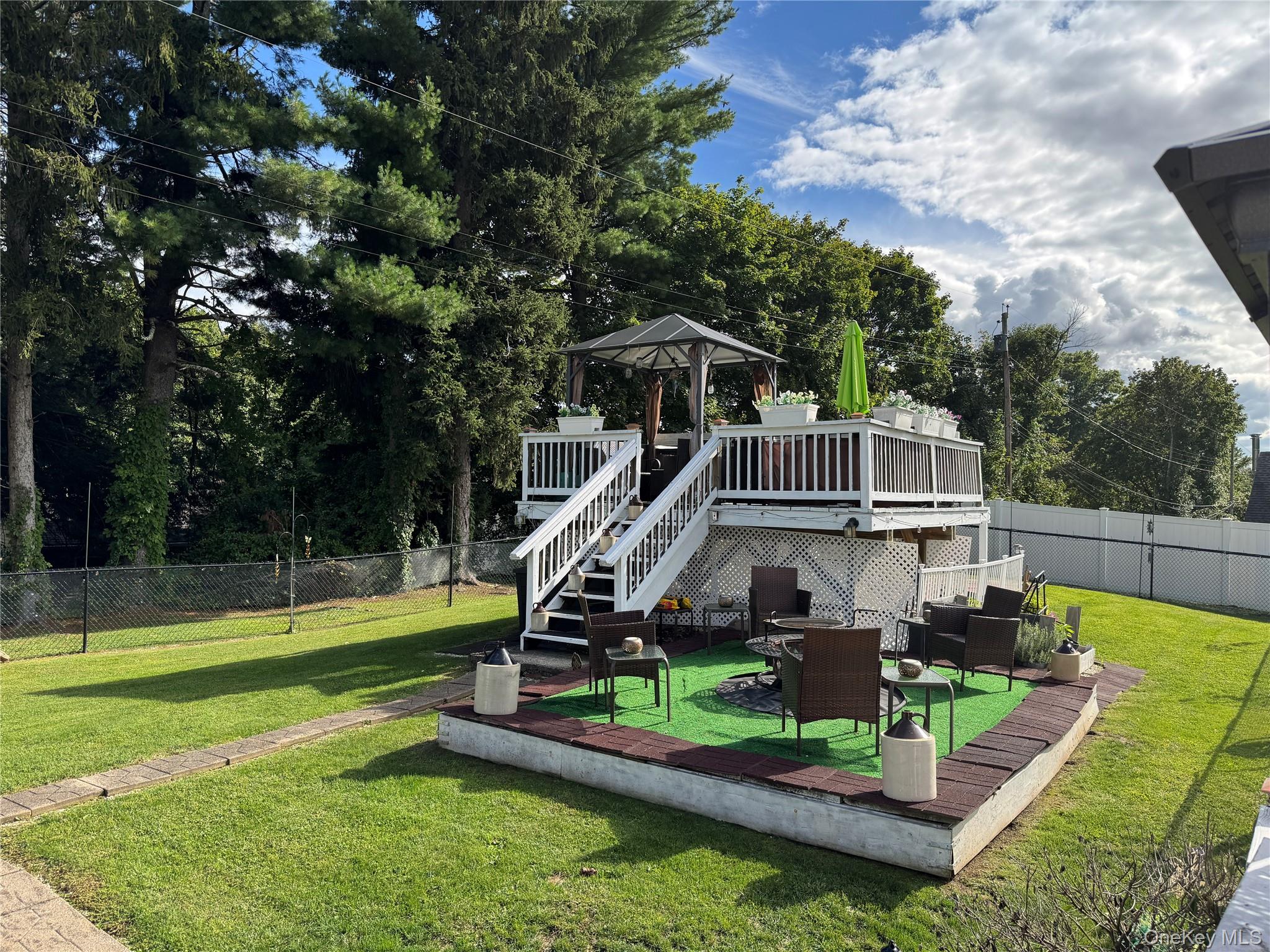 38 W Taconic Road Property Photo 18