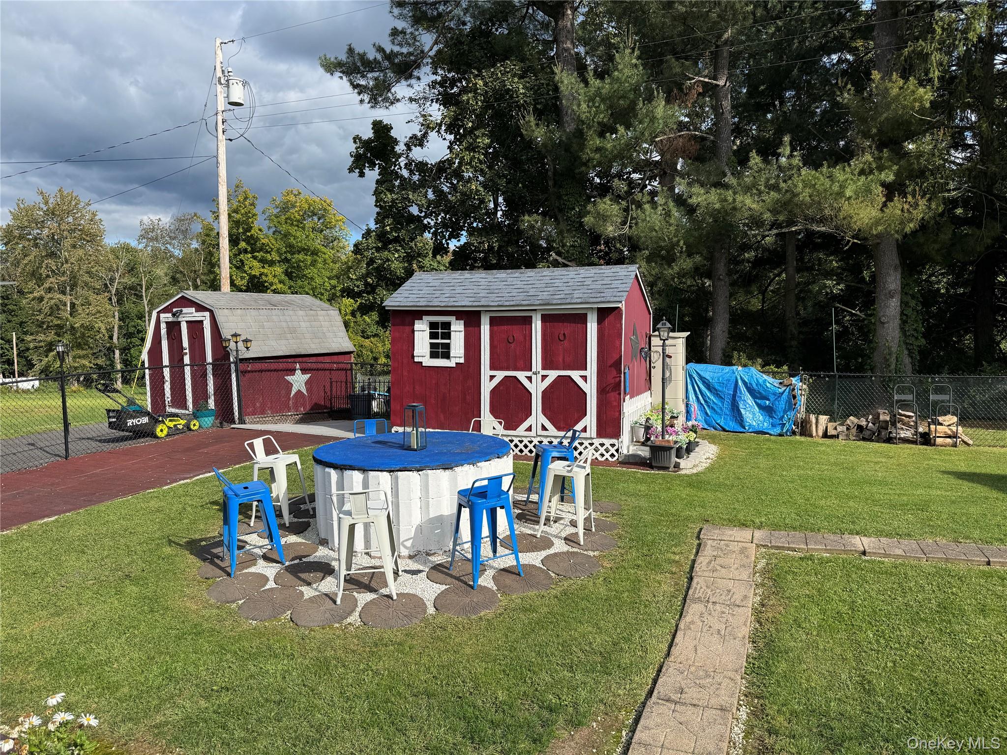 38 W Taconic Road Property Photo 20