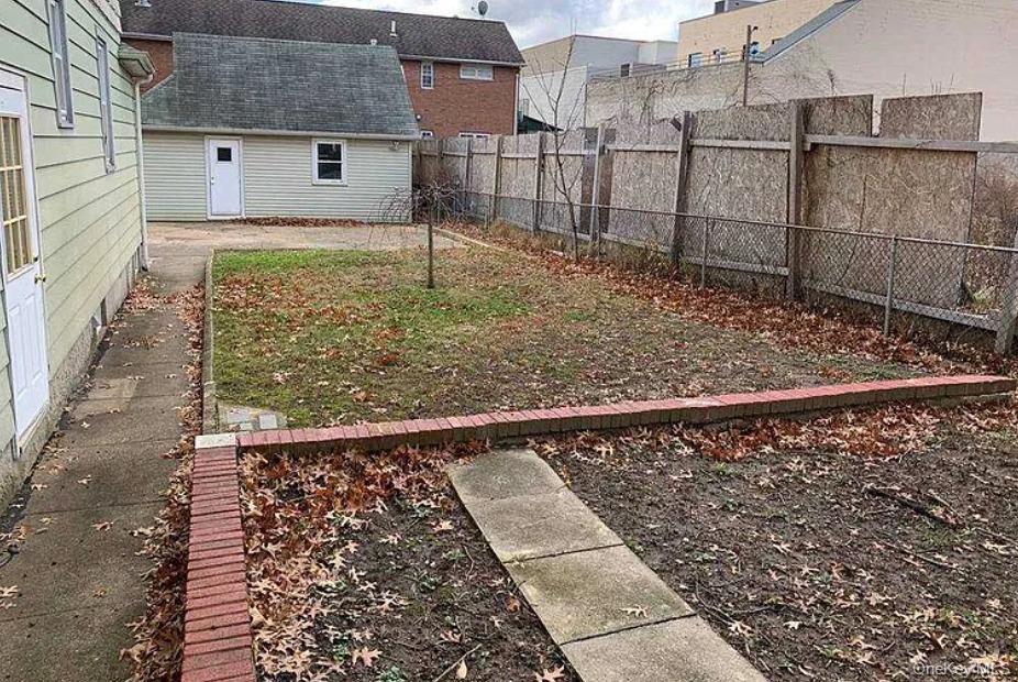 4520 211th Street Property Photo 13