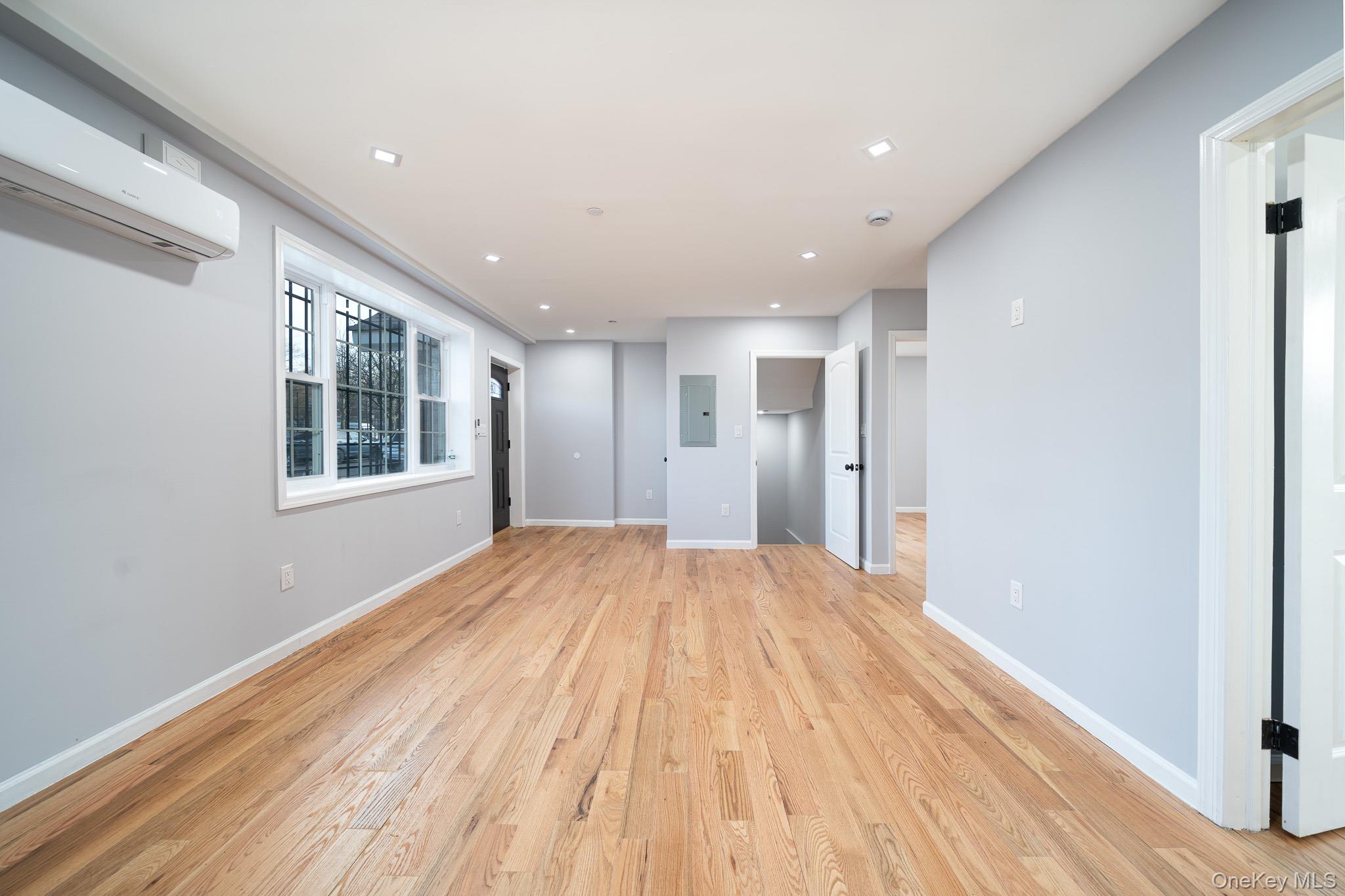 7036 70th Street Property Photo 5