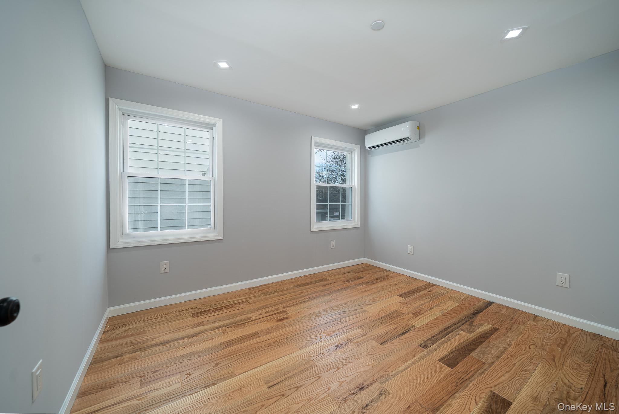 7036 70th Street Property Photo 11