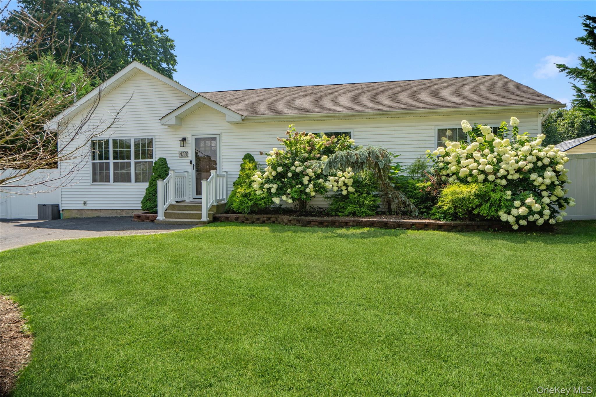 438 Richmond Boulevard Property Photo 1