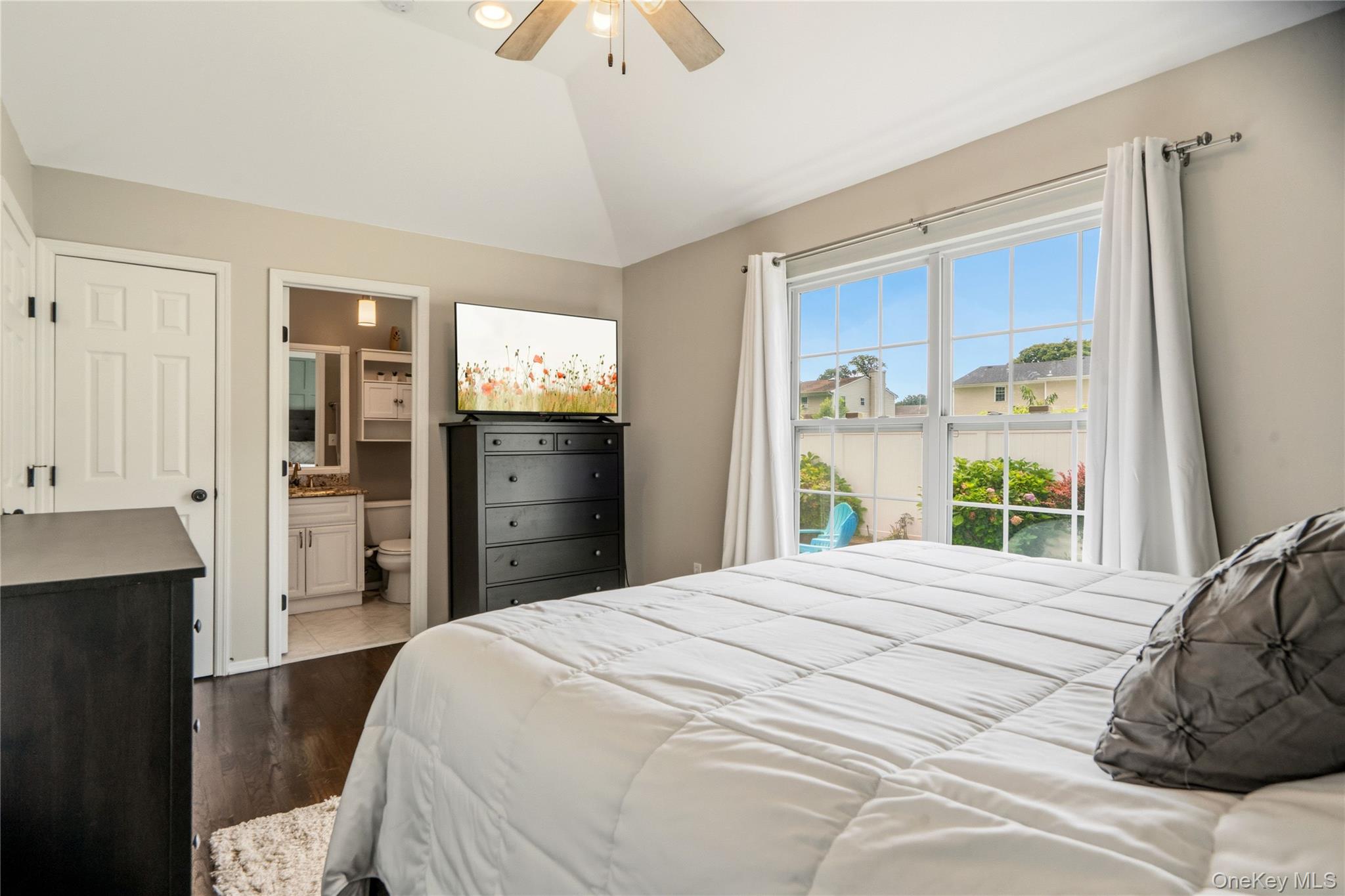 438 Richmond Boulevard Property Photo 19