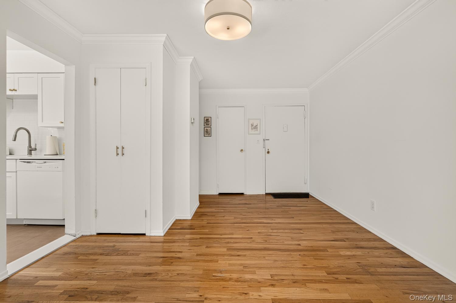 200 Lexington 1f Property Photo 6