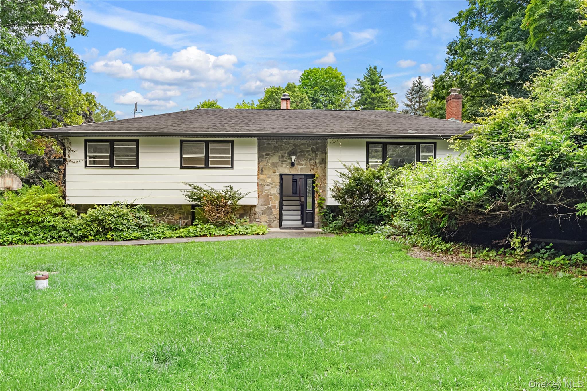 9 Catalpa Road Property Photo 1