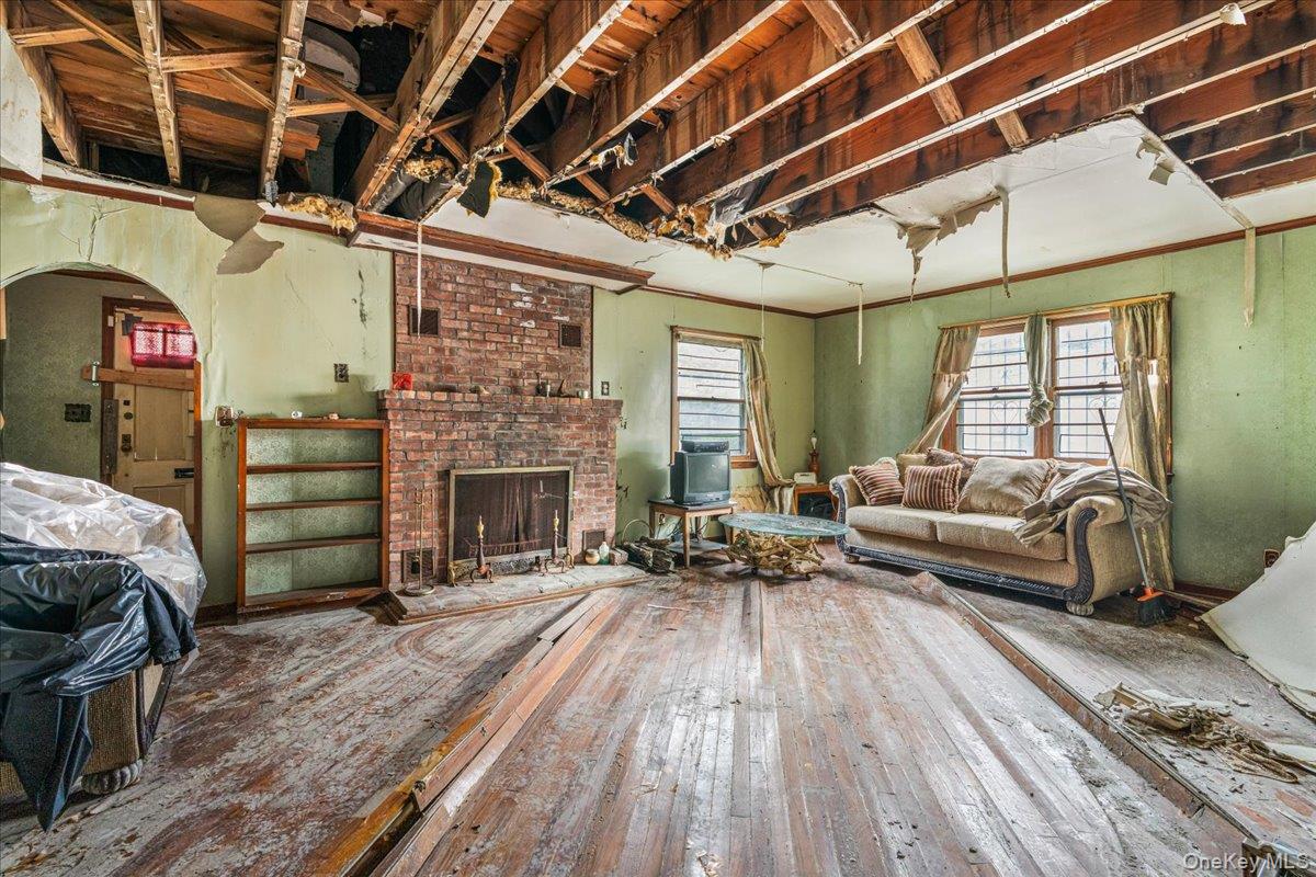 55 Andrews Avenue Property Photo 3