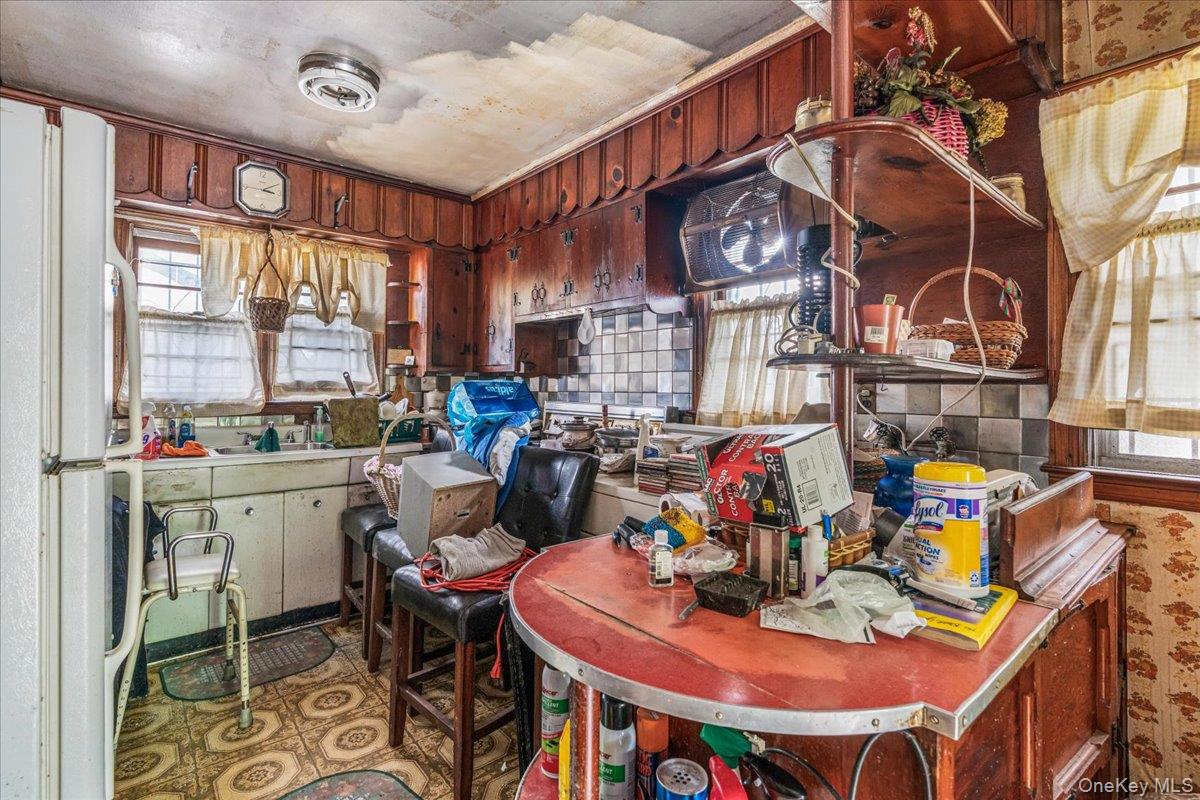 55 Andrews Avenue Property Photo 8