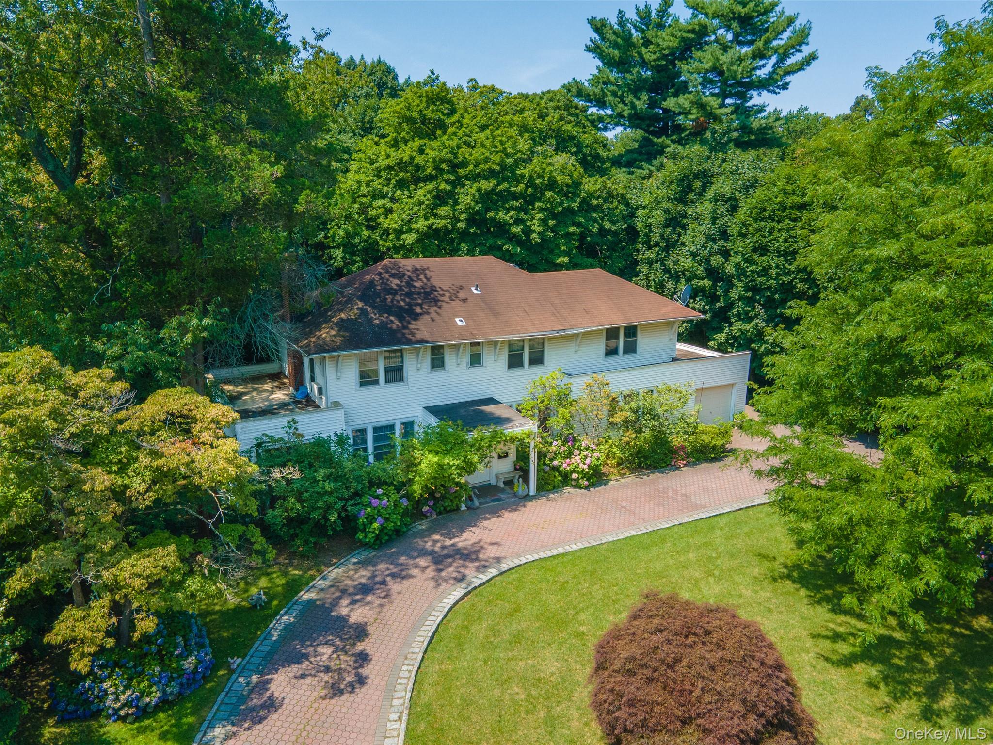 14 Clover Drive Property Photo 1