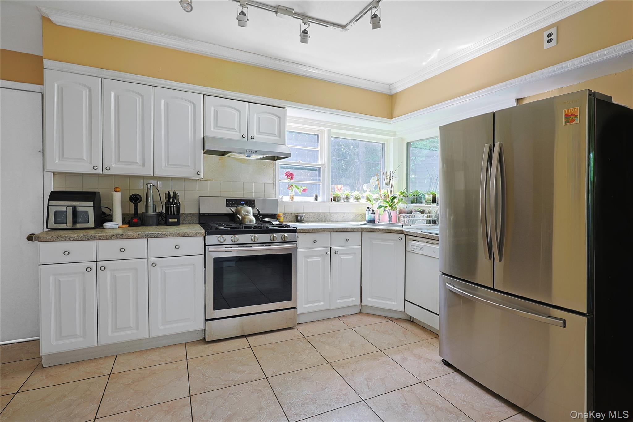 14 Clover Drive Property Photo 9