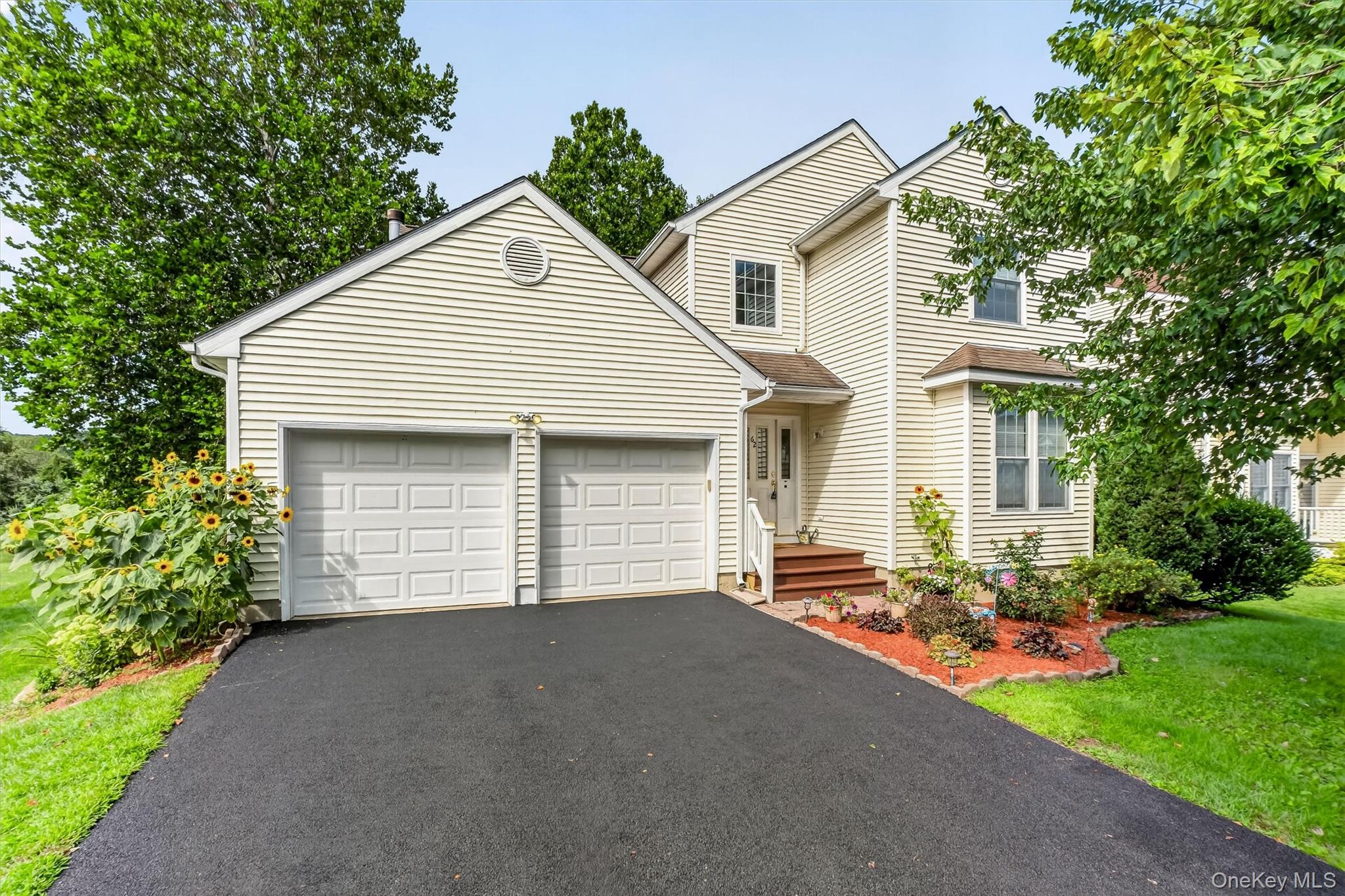 62 Meadowbrook Court Property Photo 1
