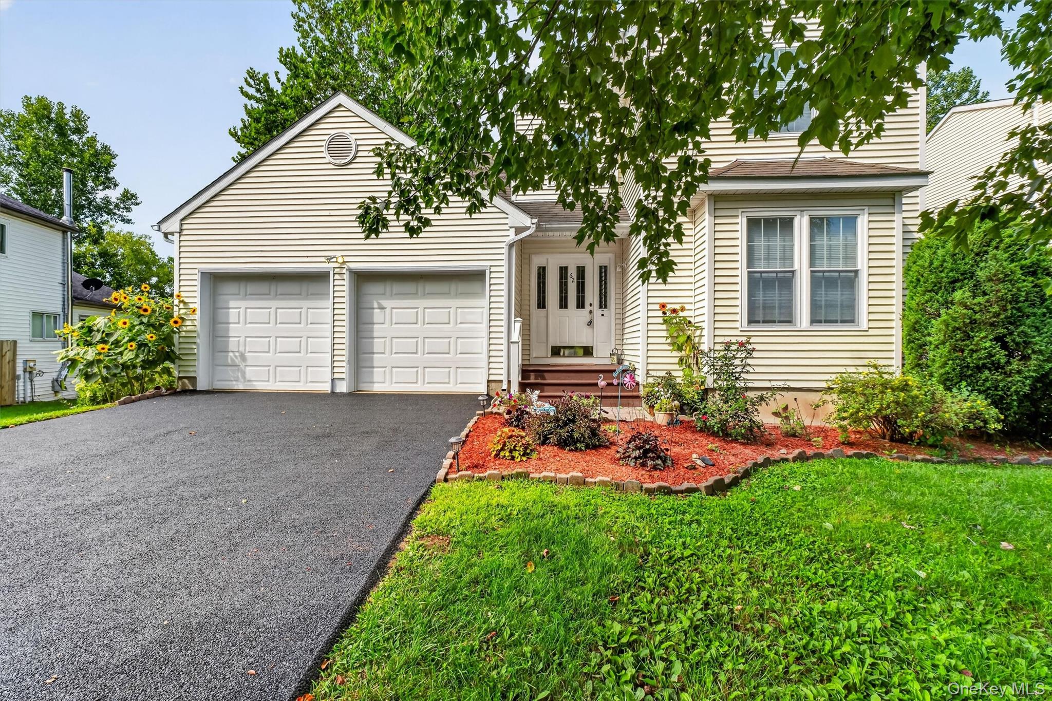 62 Meadowbrook Court Property Photo 2