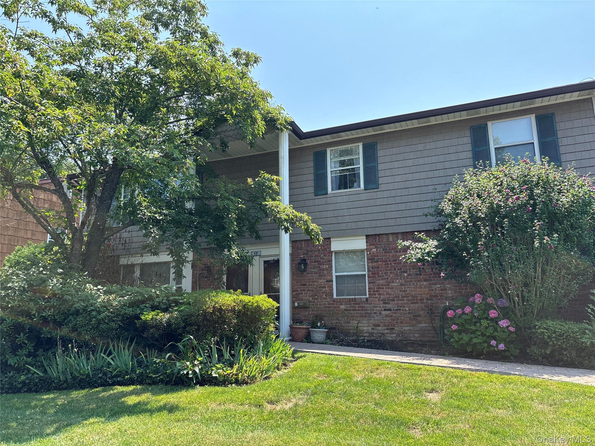 17 Alex Lane Property Photo 6