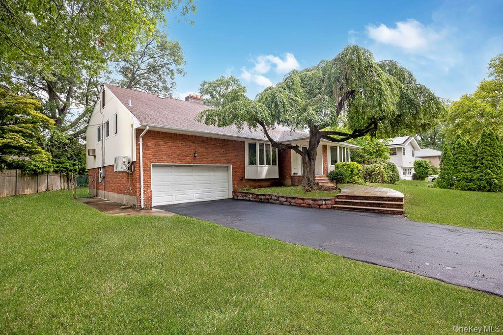 6 Village Drive Property Photo 1