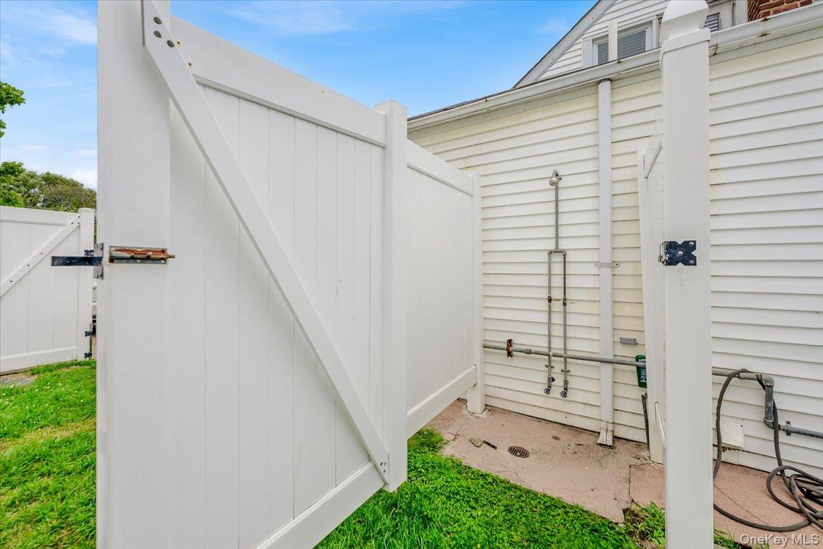 1497 Park Street Property Photo 31