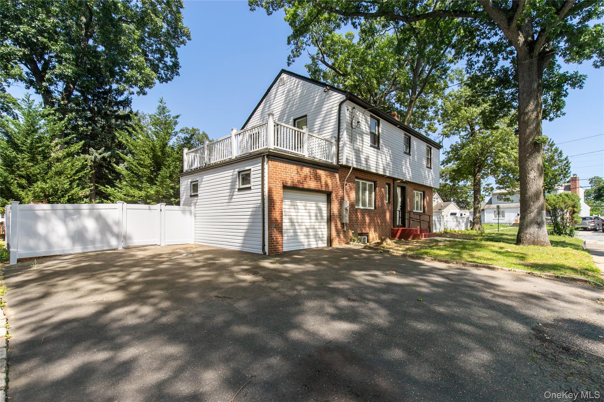 329 E Euclid Street Property Photo 1