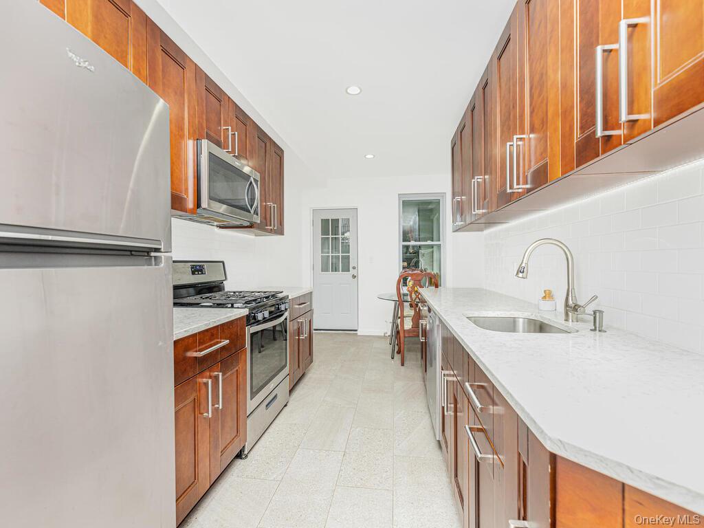 2803 Gunther Avenue Property Photo 6