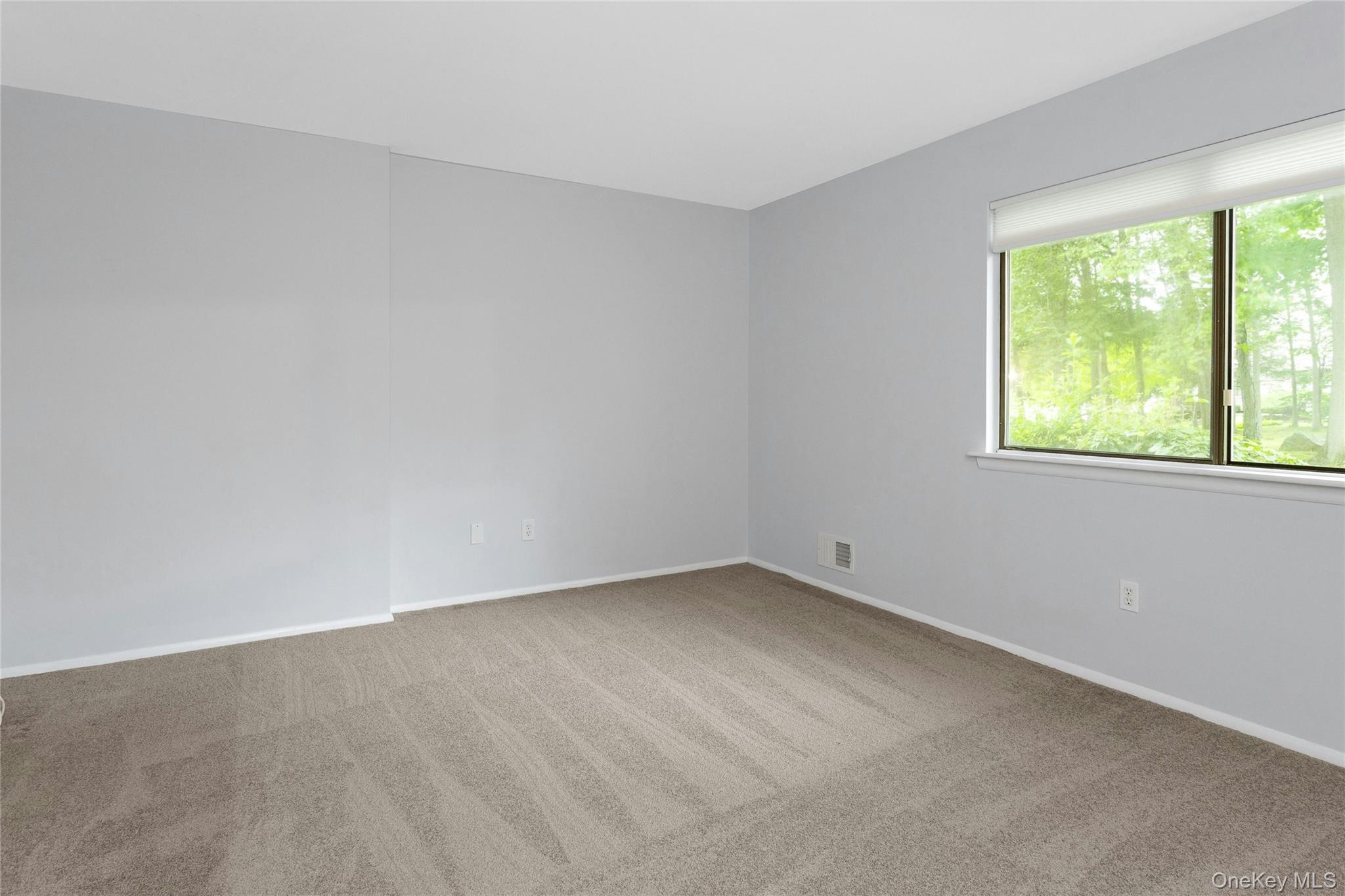 90 Molly Pitcher Lane F Property Photo 18