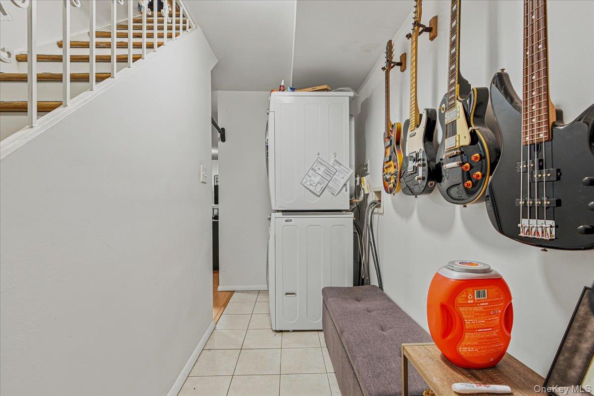 2231 62nd Street 1a Property Photo 10