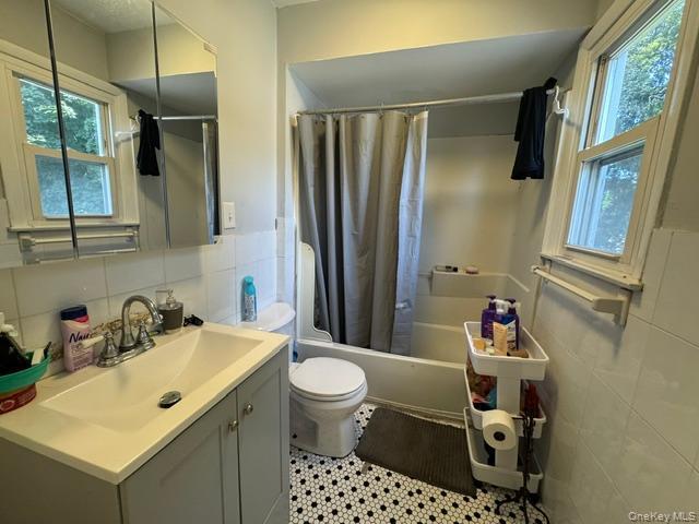 325 West Street Property Photo 7
