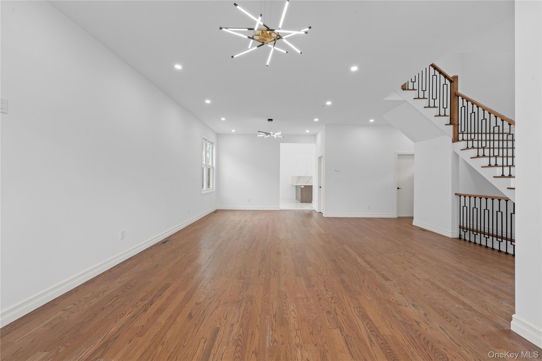 172-12 65th Avenue Property Photo 6