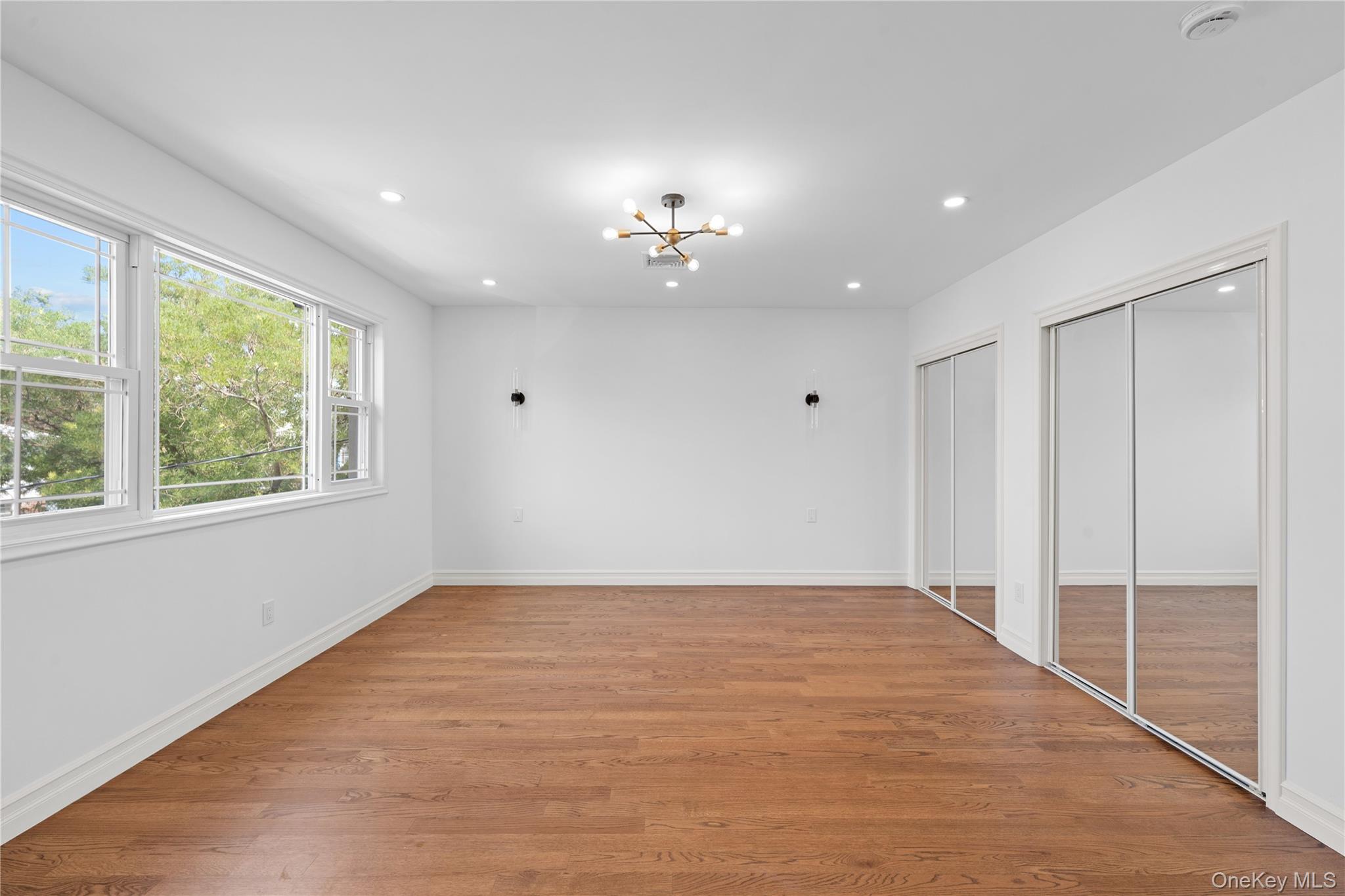172-12 65th Avenue Property Photo 16
