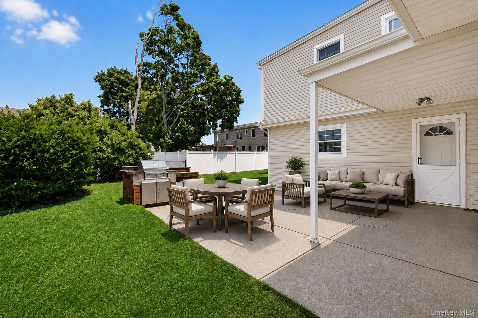 138 Spring Street Property Photo 38