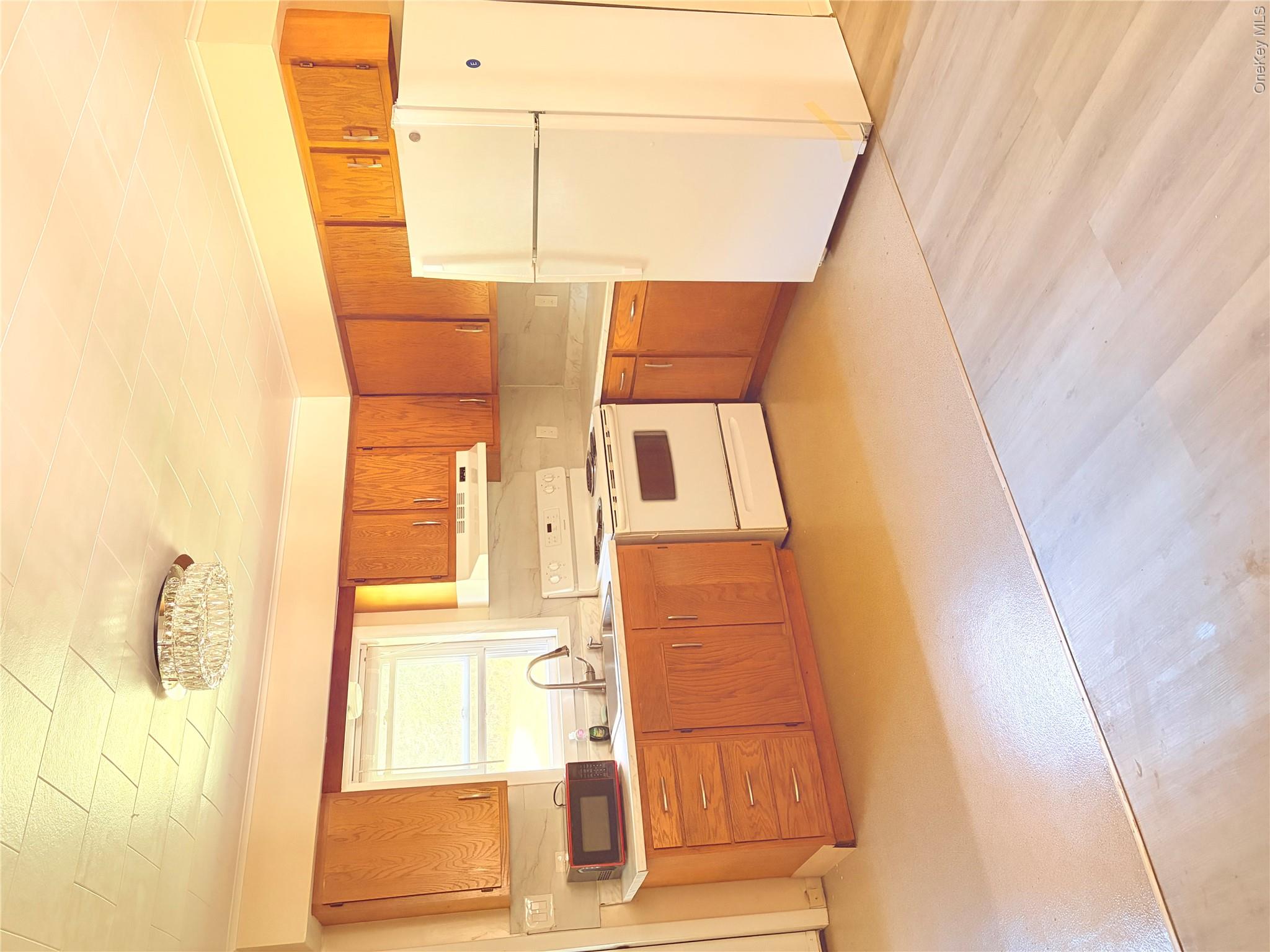 154 N Washington Street 3 Property Photo 9