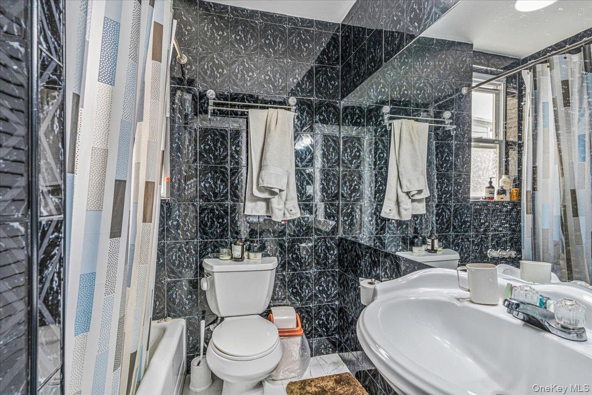 8605 79th Street Property Photo 12