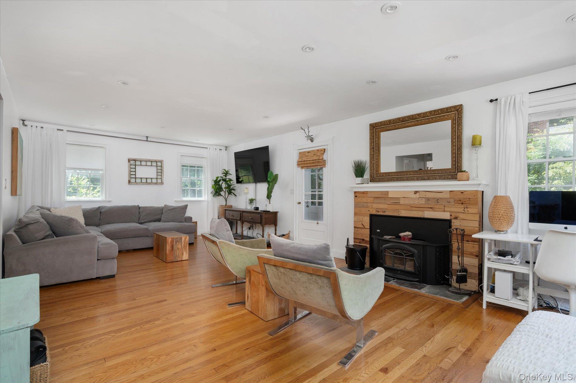 58 Elwood Road Property Photo 3