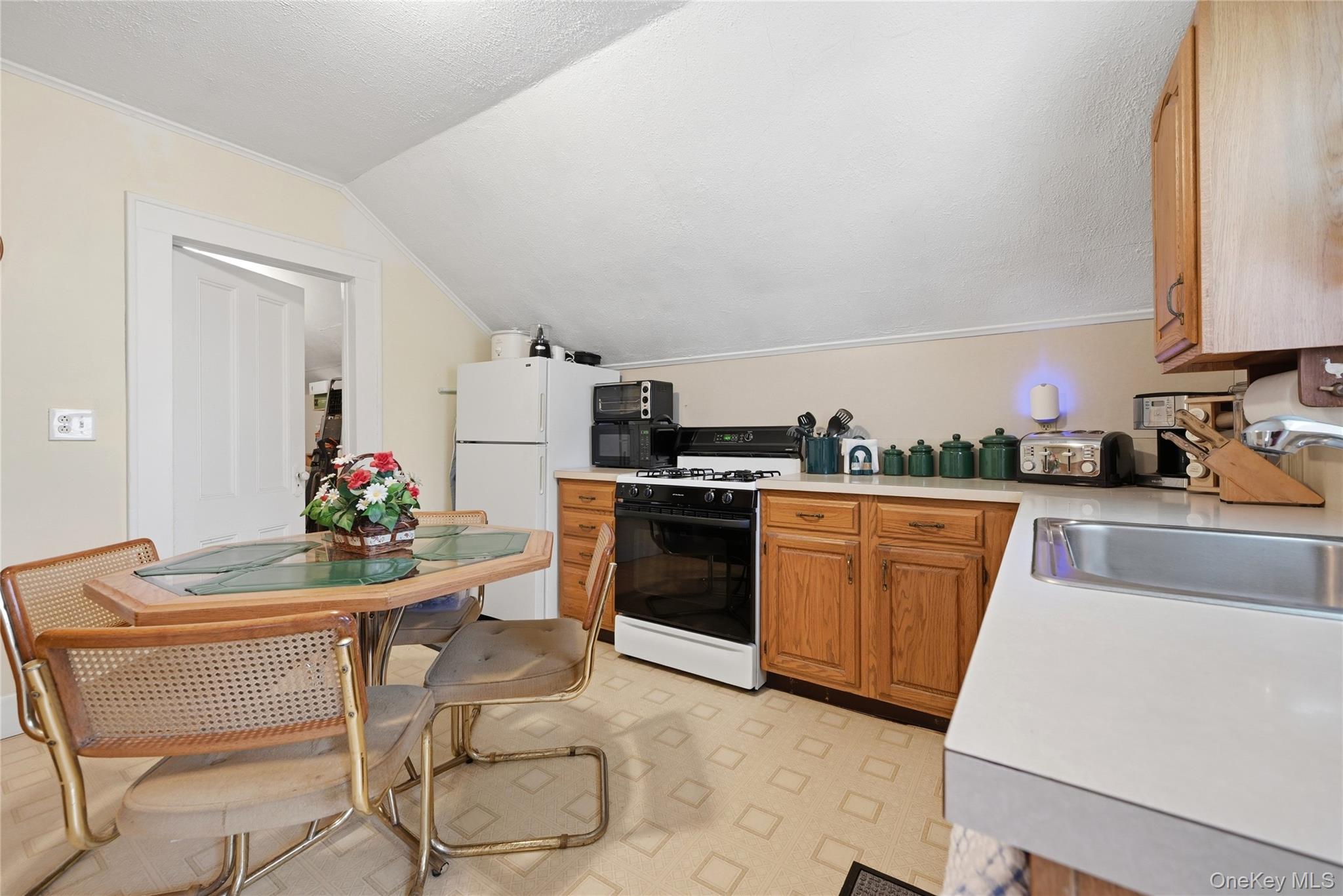 68 Jayne Avenue Property Photo 16
