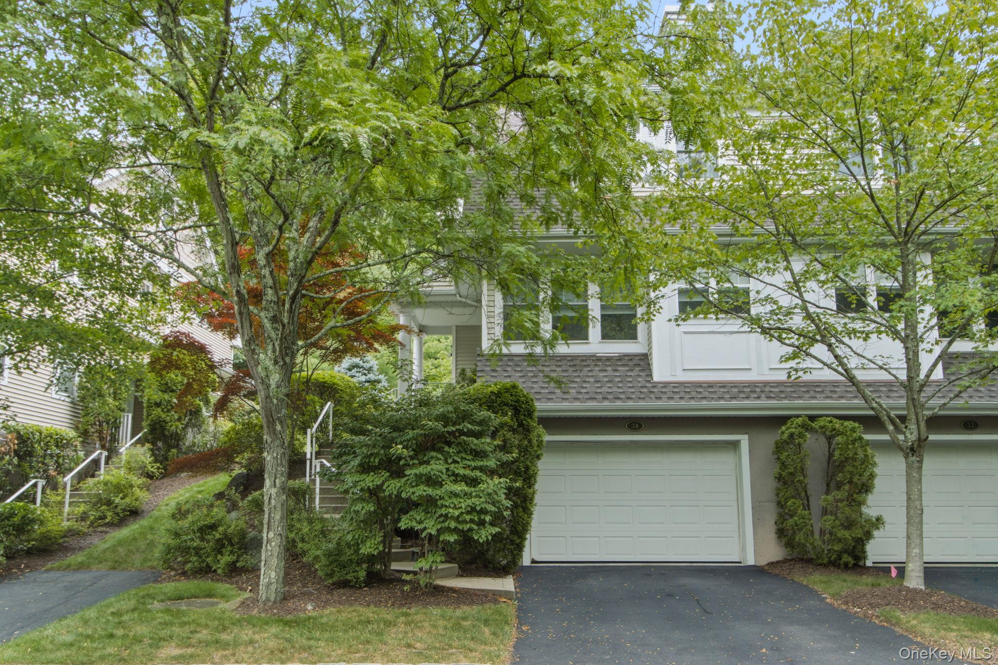 34 Briarbrook Drive 95 Property Photo 1
