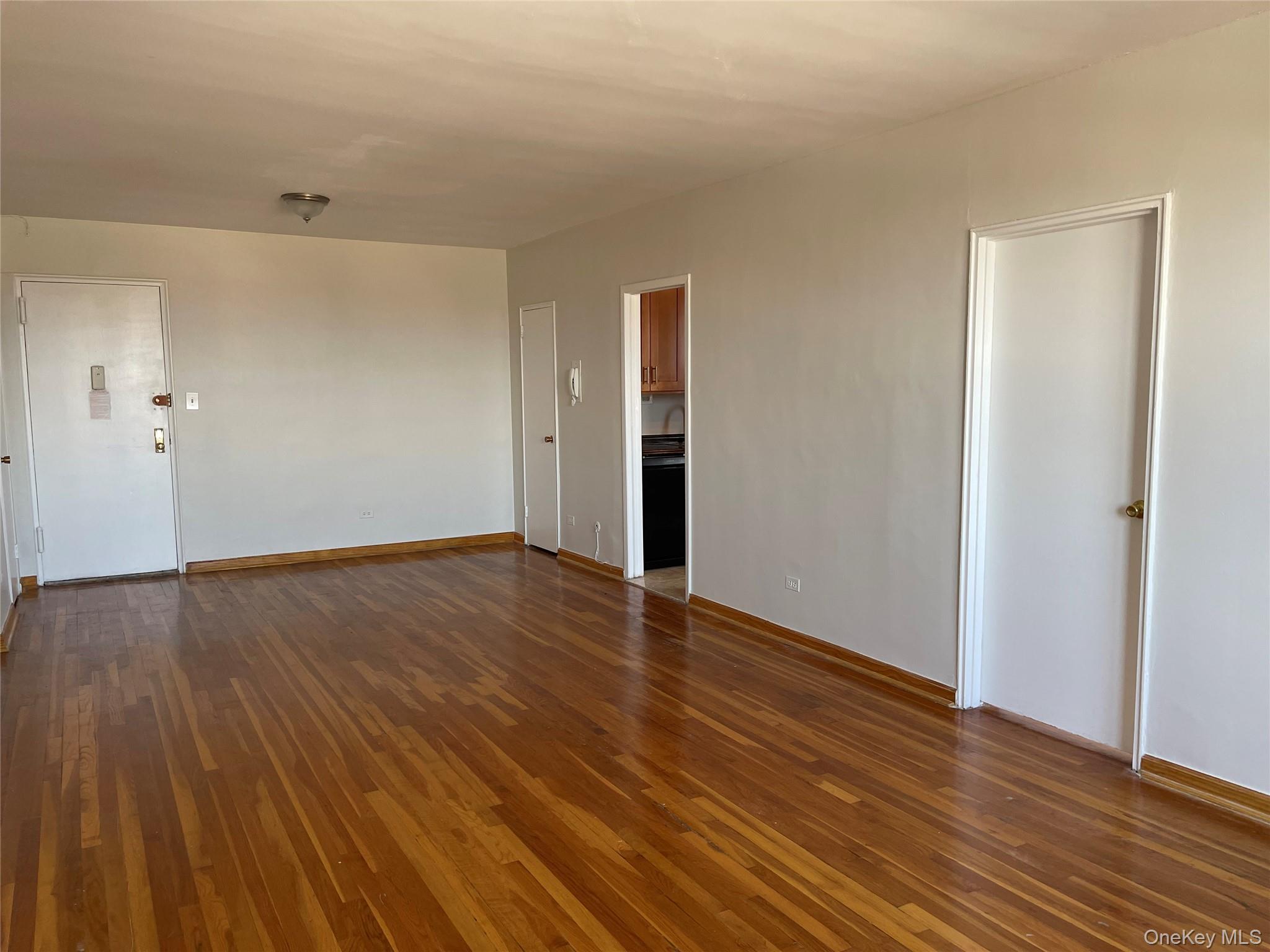 102-30 Queens Blvd 5l Property Photo 4