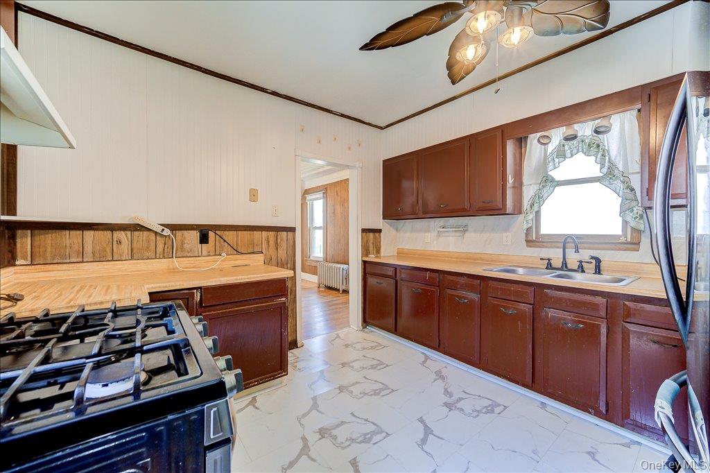 158 Cottage Street Property Photo 15
