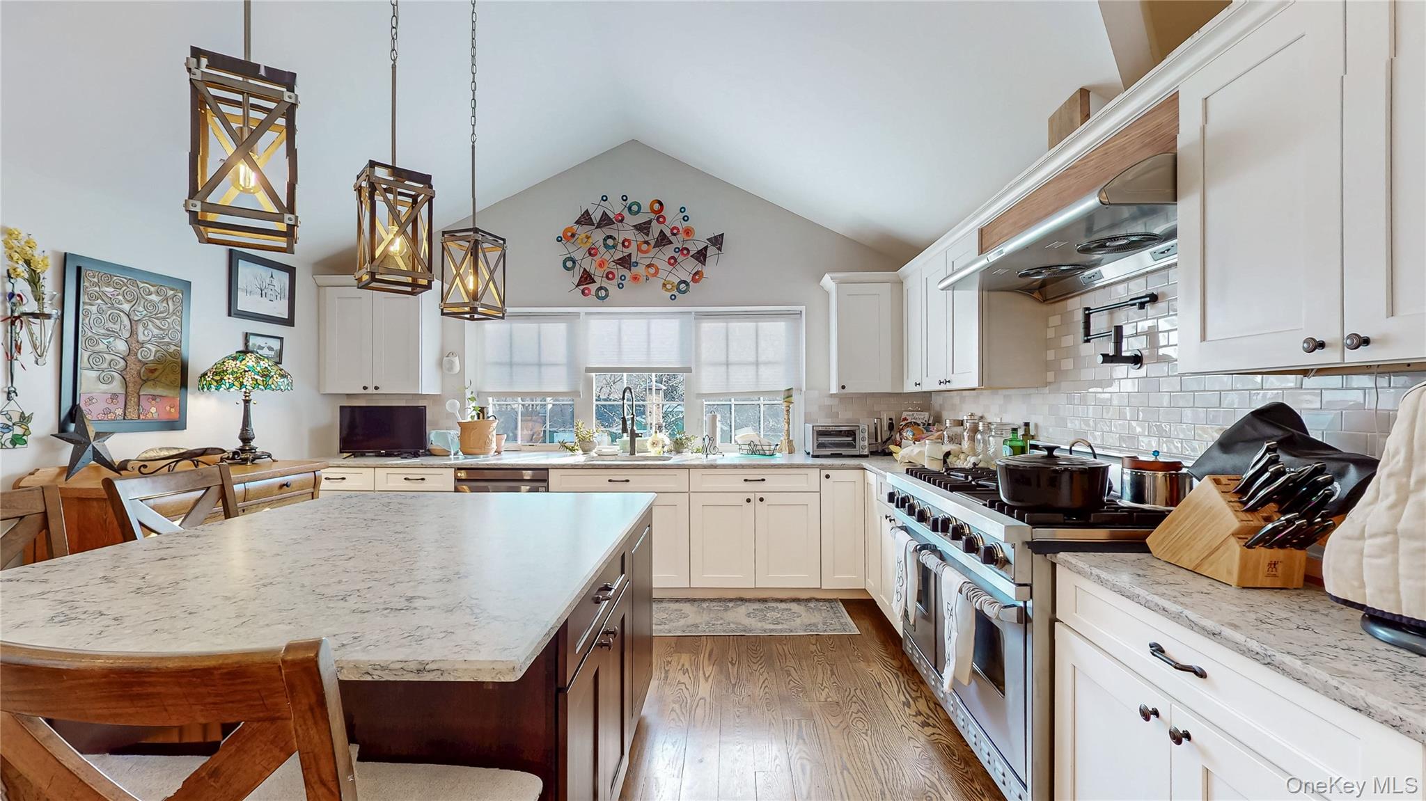 108 Bluestone Blvd Property Photo 7
