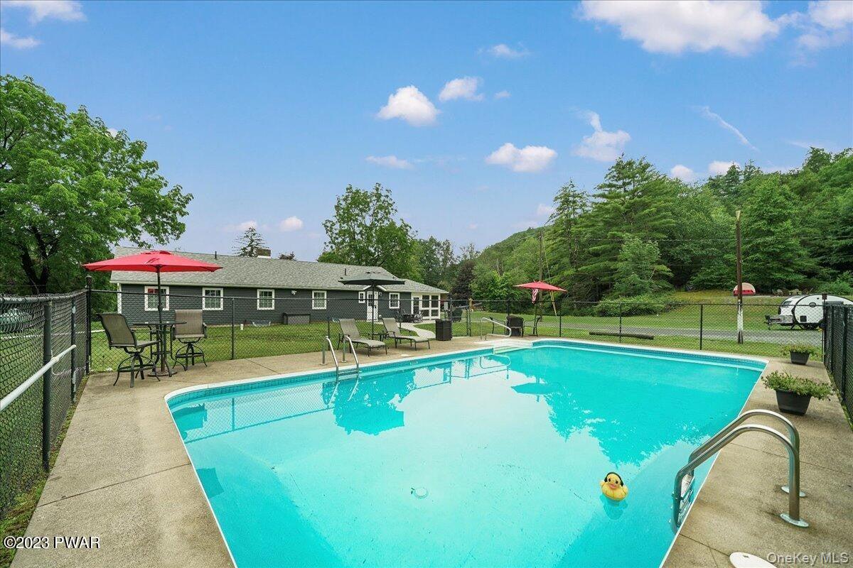 108 Bluestone Blvd Property Photo 38