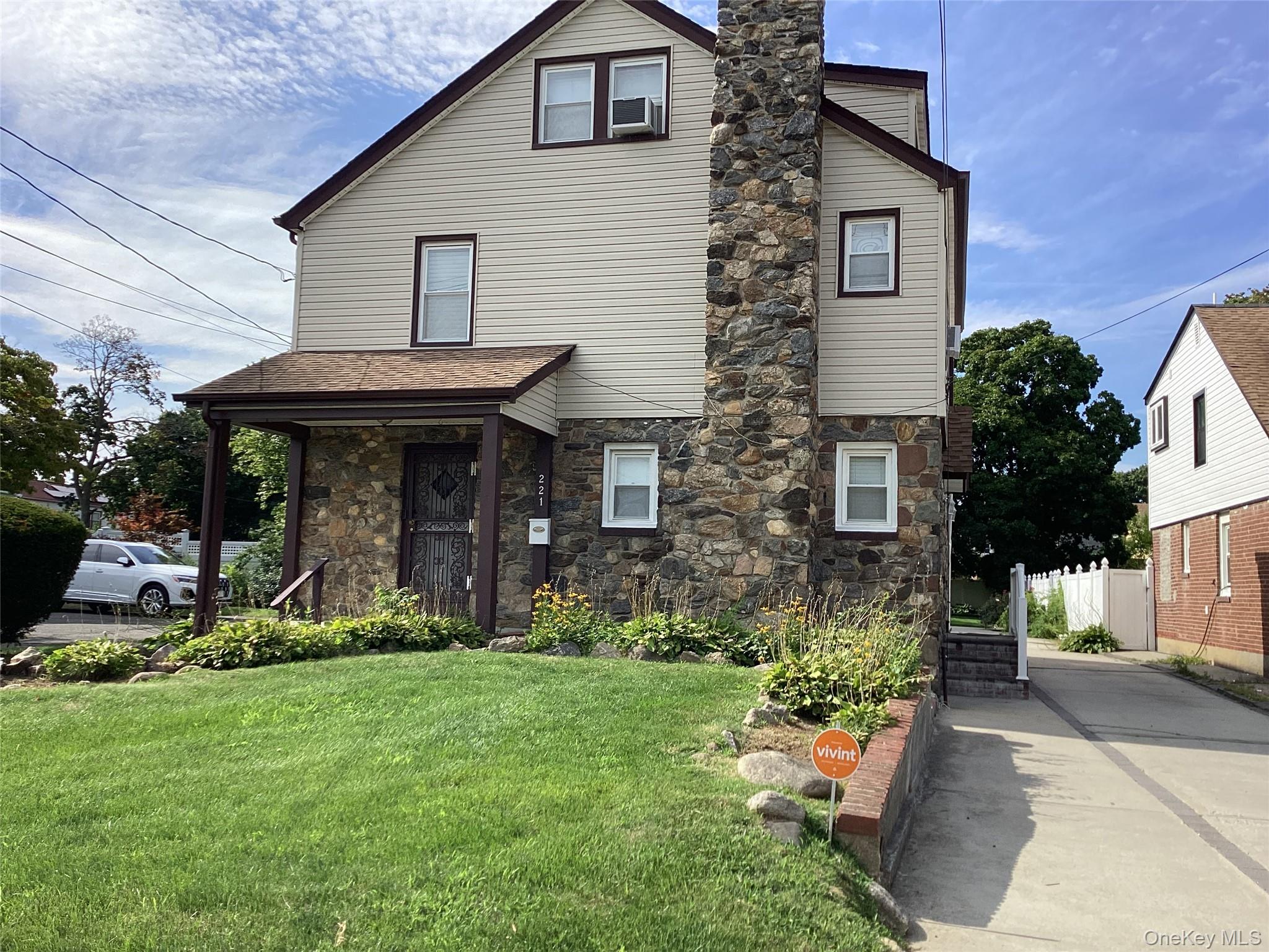 221 Grand Avenue Property Photo 1