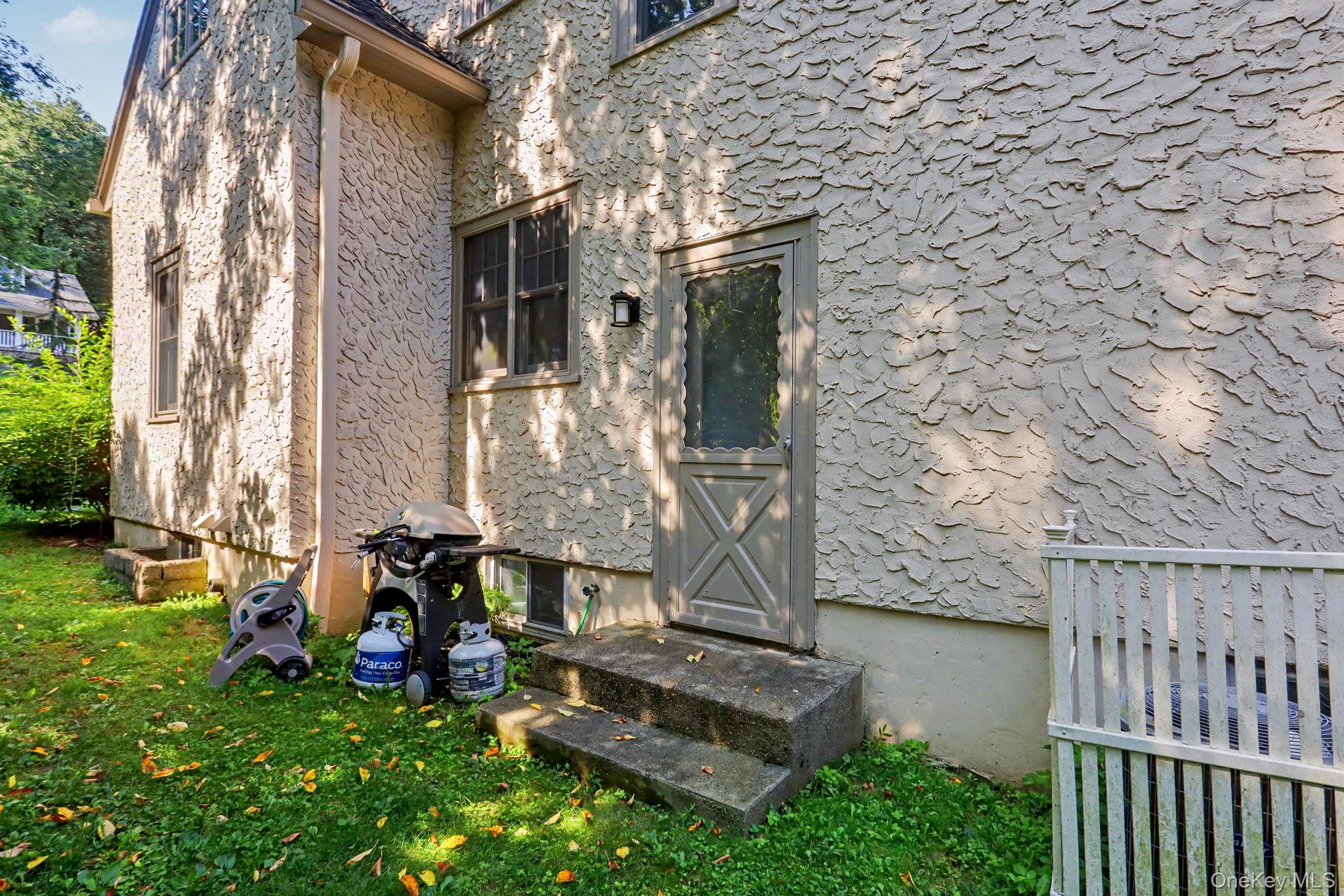 82 Douglas Road B Property Photo 17
