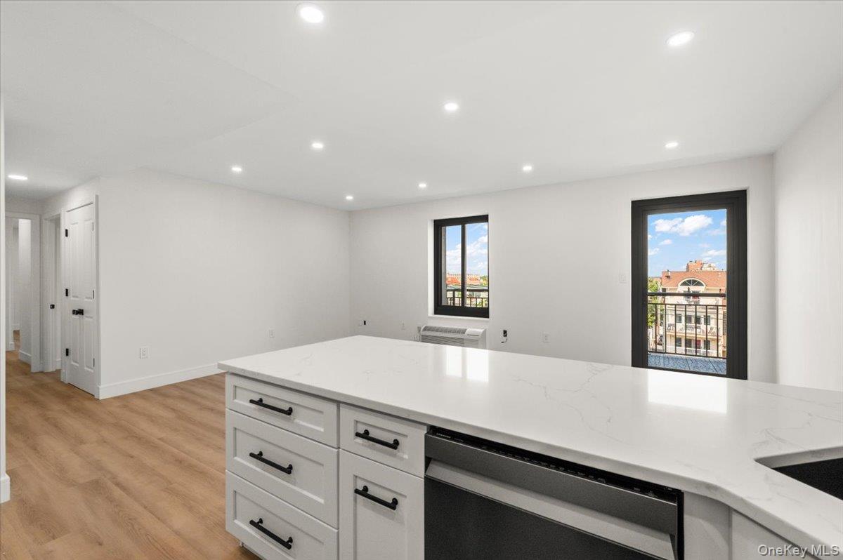 100 Broadway 4t Property Photo 7