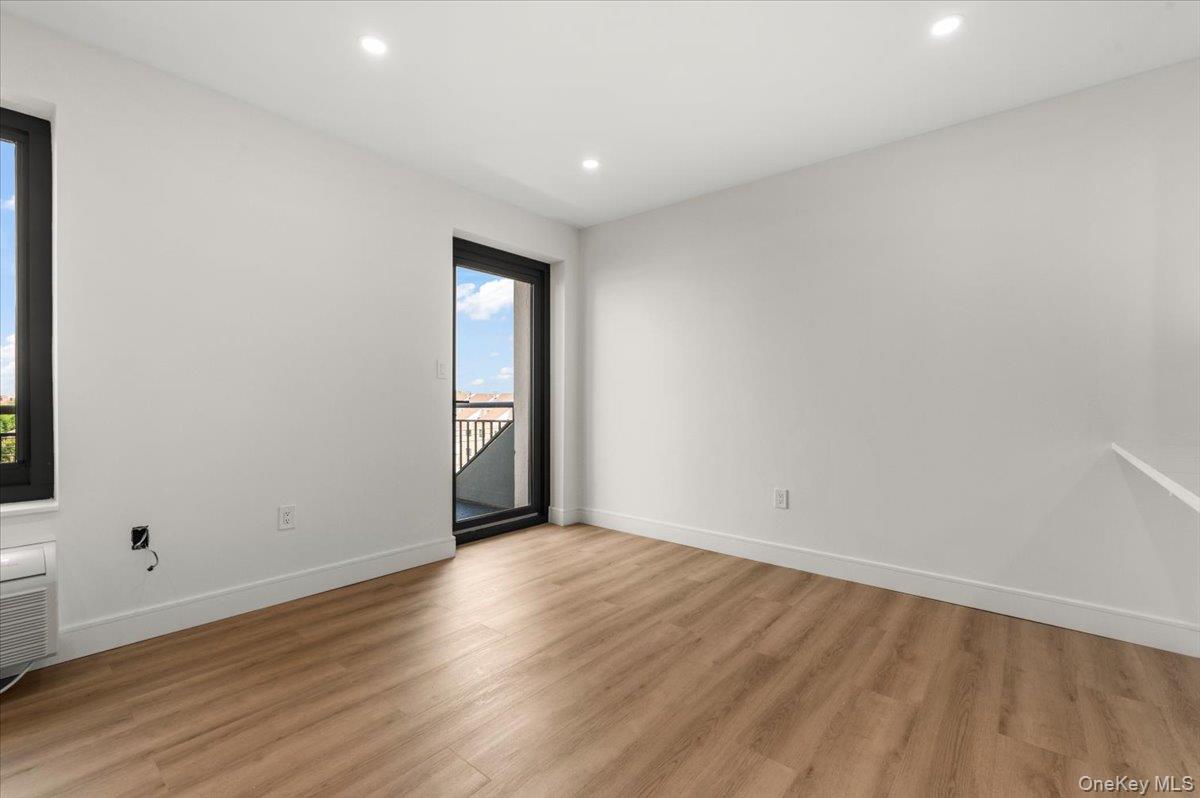 100 Broadway 4t Property Photo 12