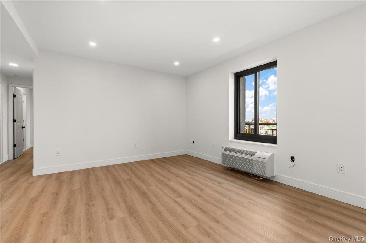 100 Broadway 4t Property Photo 13