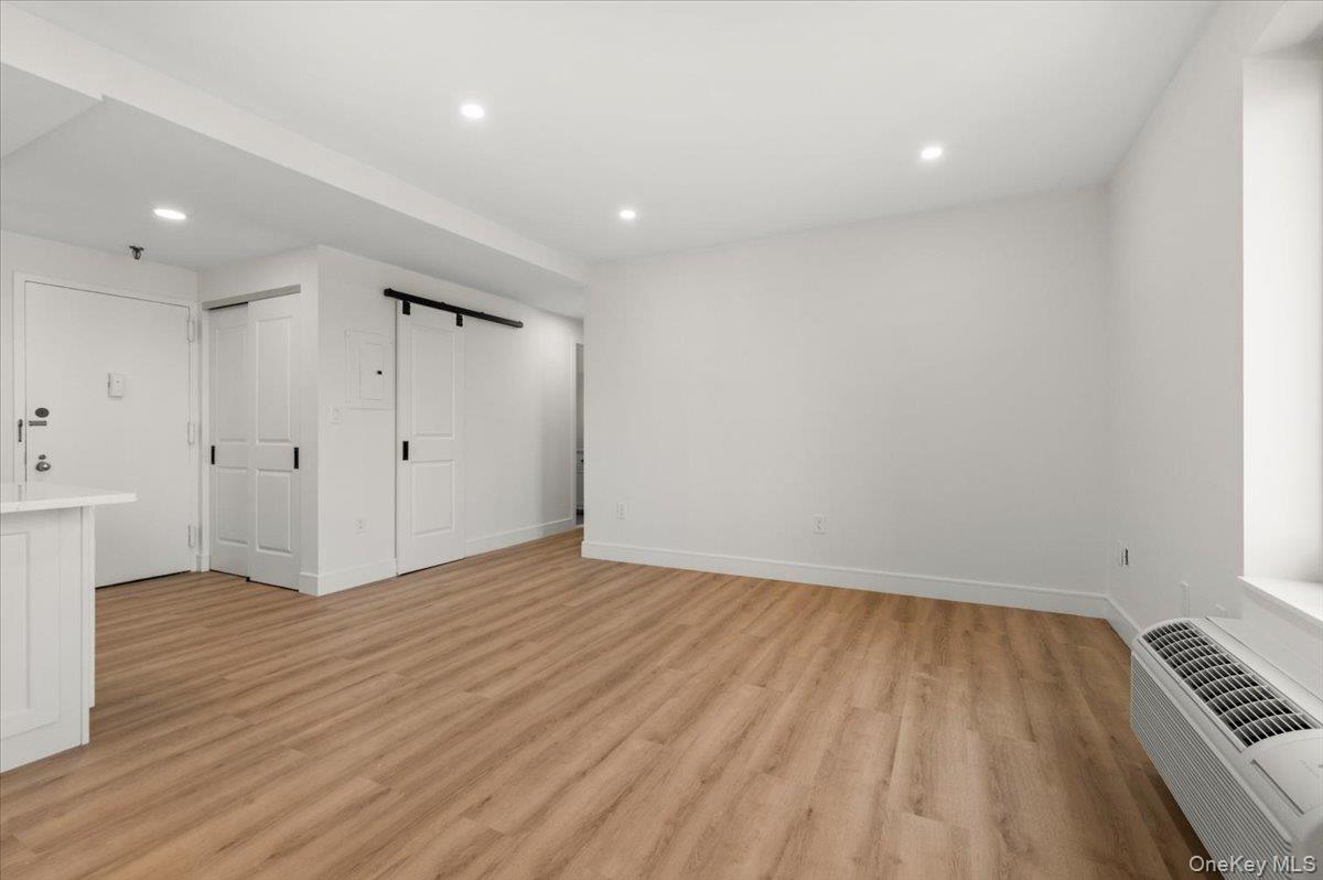 100 Broadway 4t Property Photo 14