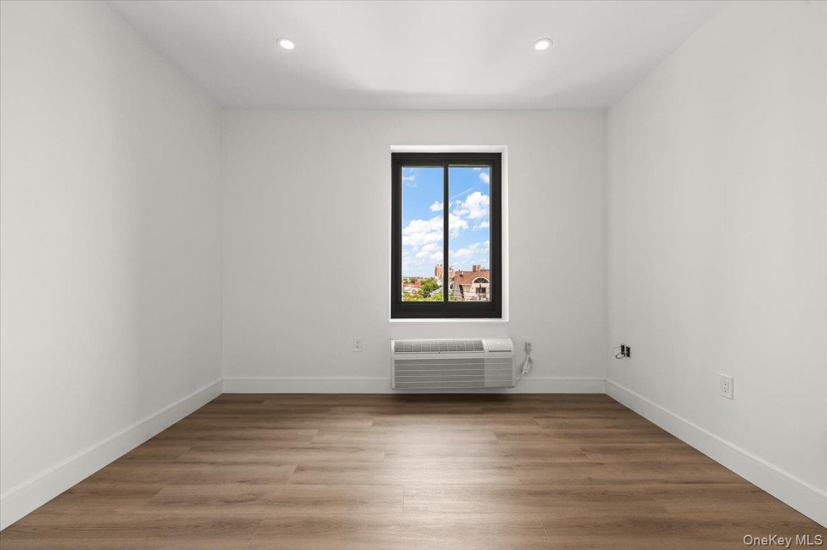 100 Broadway 4t Property Photo 18