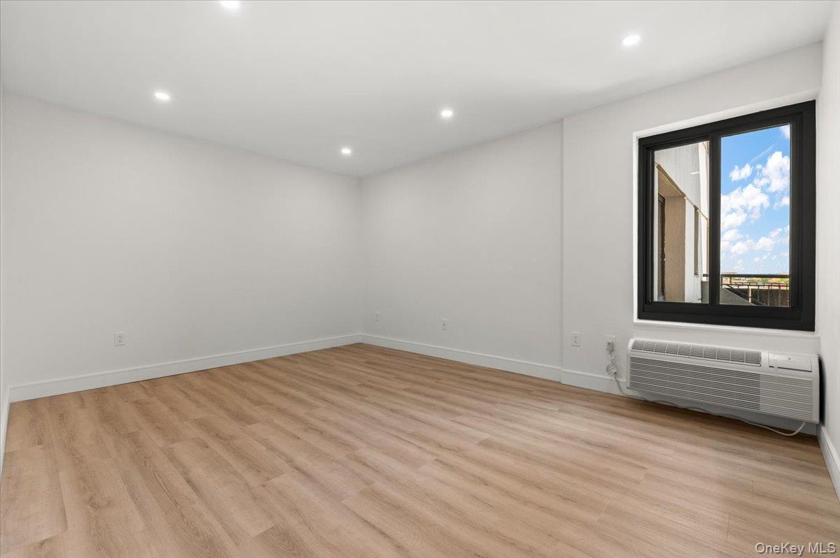 100 Broadway 4t Property Photo 21
