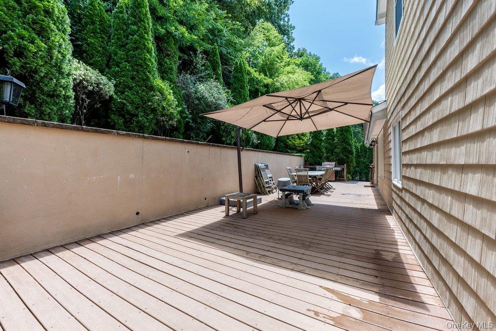 457 Pinebrook Boulevard Property Photo 16