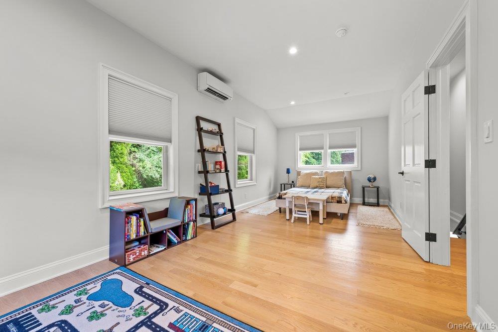 457 Pinebrook Boulevard Property Photo 35