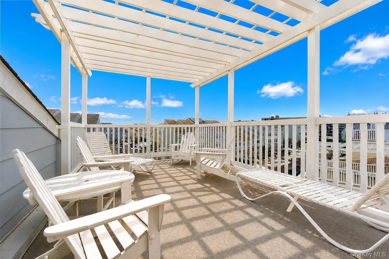 6428 Ocean Avenue Property Photo 2